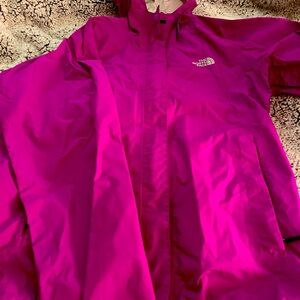 The North Face lightweight utility rain jacket women’s small